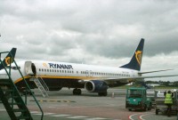Ryanair sāk piedāvāt mobilos sakarus