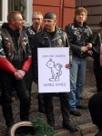 Pie Saeimas protestē motociklisti - foto