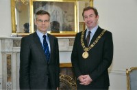 Latvijas vēstnieks Īrijā Gints Apals tiekas ar Dublinas pilsētas mēru 