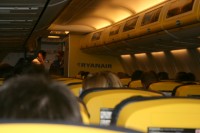 <em>Ryanair</em> lidojumos drīzumā varētu būt pieejams wi-fi un filmu skatīšanās