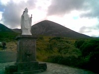 Pirmo reizi vēsturē tiek atcelts svētceļojums uz Sv.Patrika kalna virsotni