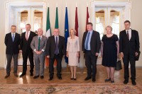 I.Mūrniece ar Īrijas parlamenta spīkeru pārrunā Latvijas diasporai svarīgās tēmas