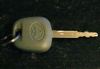 <em>Toyota Ireland</em> atsauc 26000 automašīnu
