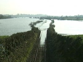 Slēgta dzelzceļa līnija Ennis – Limerick.