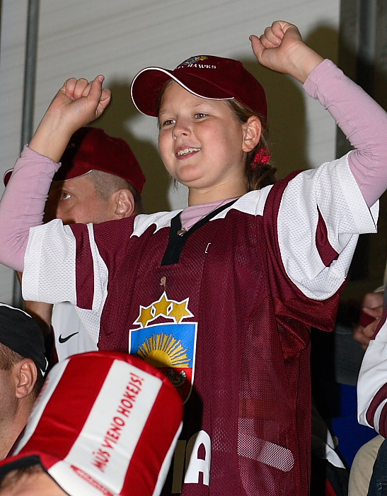 “Mazie bullīši”.