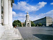 Trinity College. Triniti koledža.