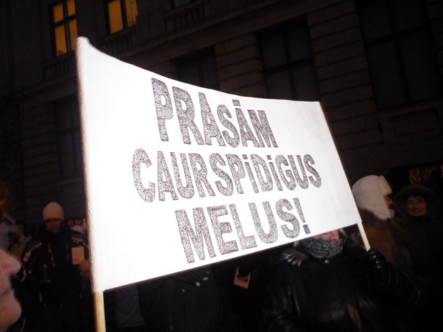 Latvijas arodbiedrības aicina uz protesta piketu