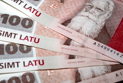 KNAB ķēries klāt “oligarhiem”