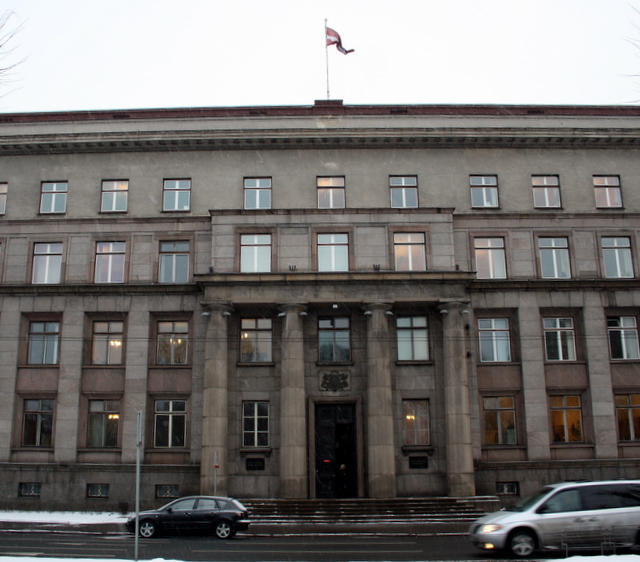 Nosaka kārtību sadarbībai pārrobežu uzturlīdzekļu lietās