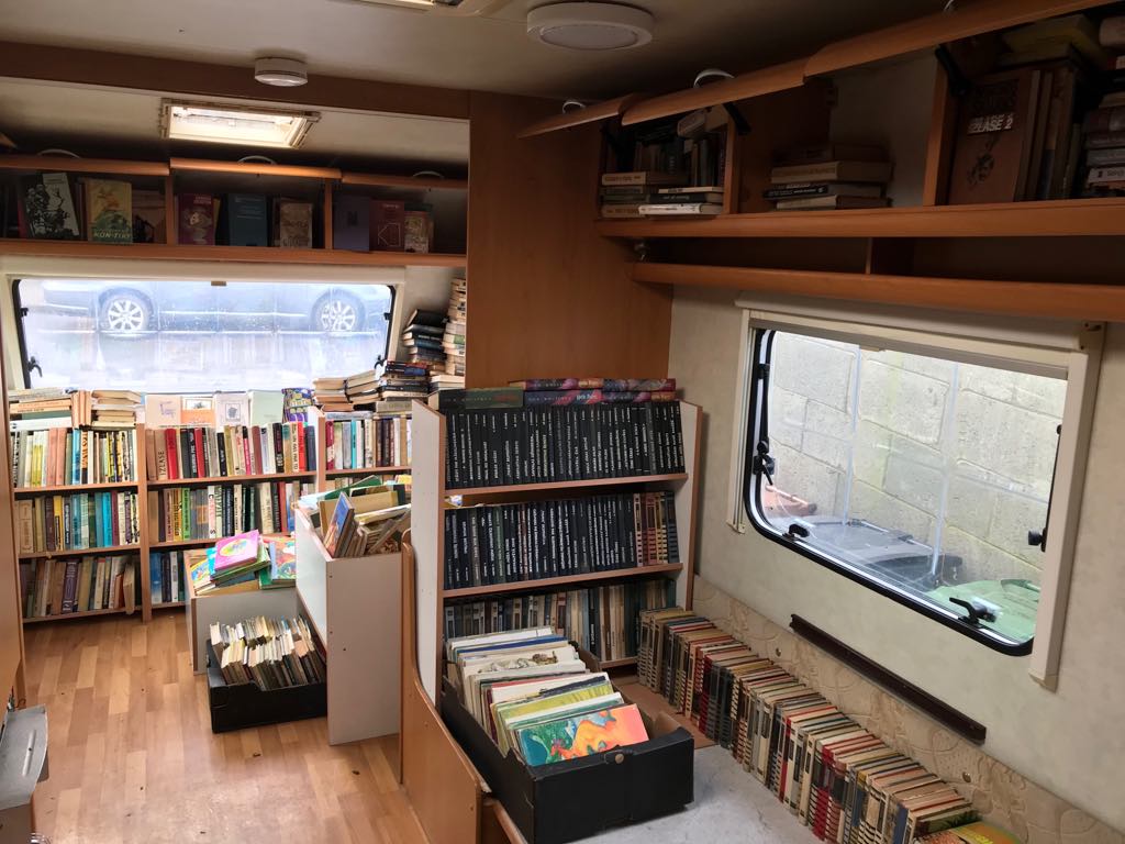 Latviešu mobilā bibliotēka dodas uz Longfordu