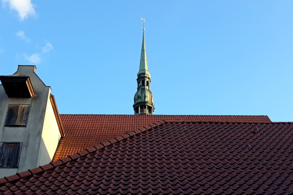 Rīgas domes ārkārtas vēlēšanās uzvarējusi AP/P