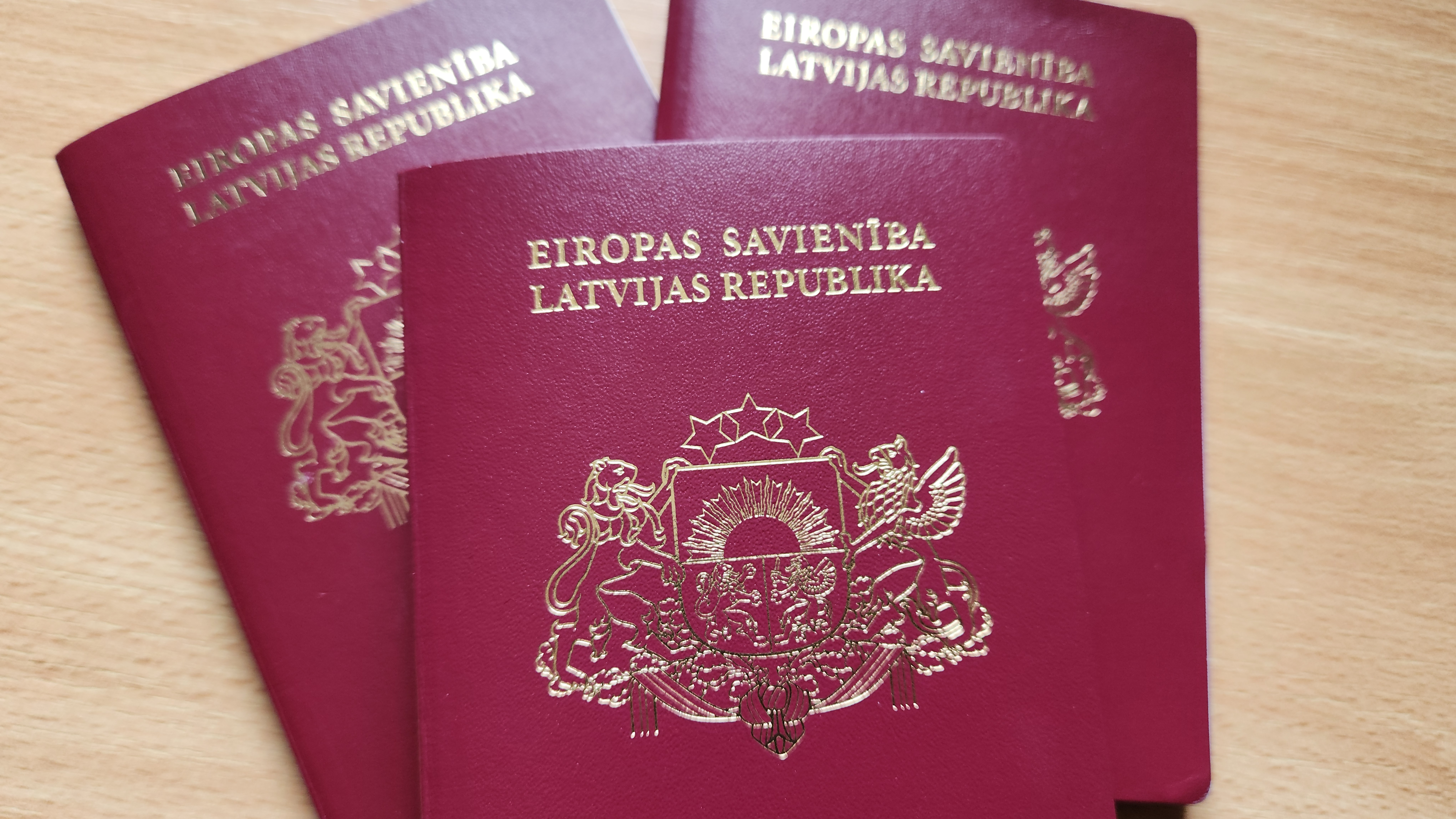 Personu apliecinošu dokumentu izsniegšanas pakalpojumu uzlabošanai novirzīs desmit miljonus eiro