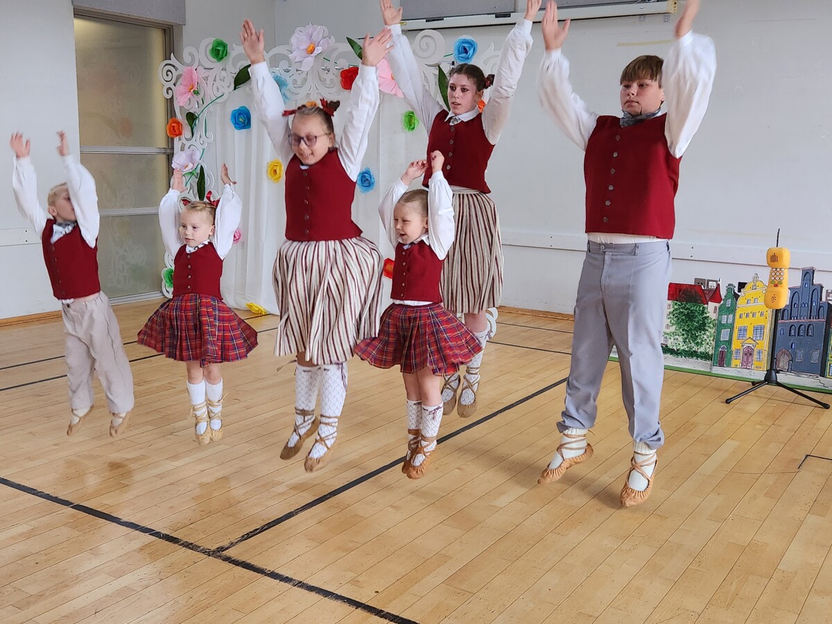 Meklējam deju skolotāju “Dzirnaviņu” filiālei Ziemeļīrijā!