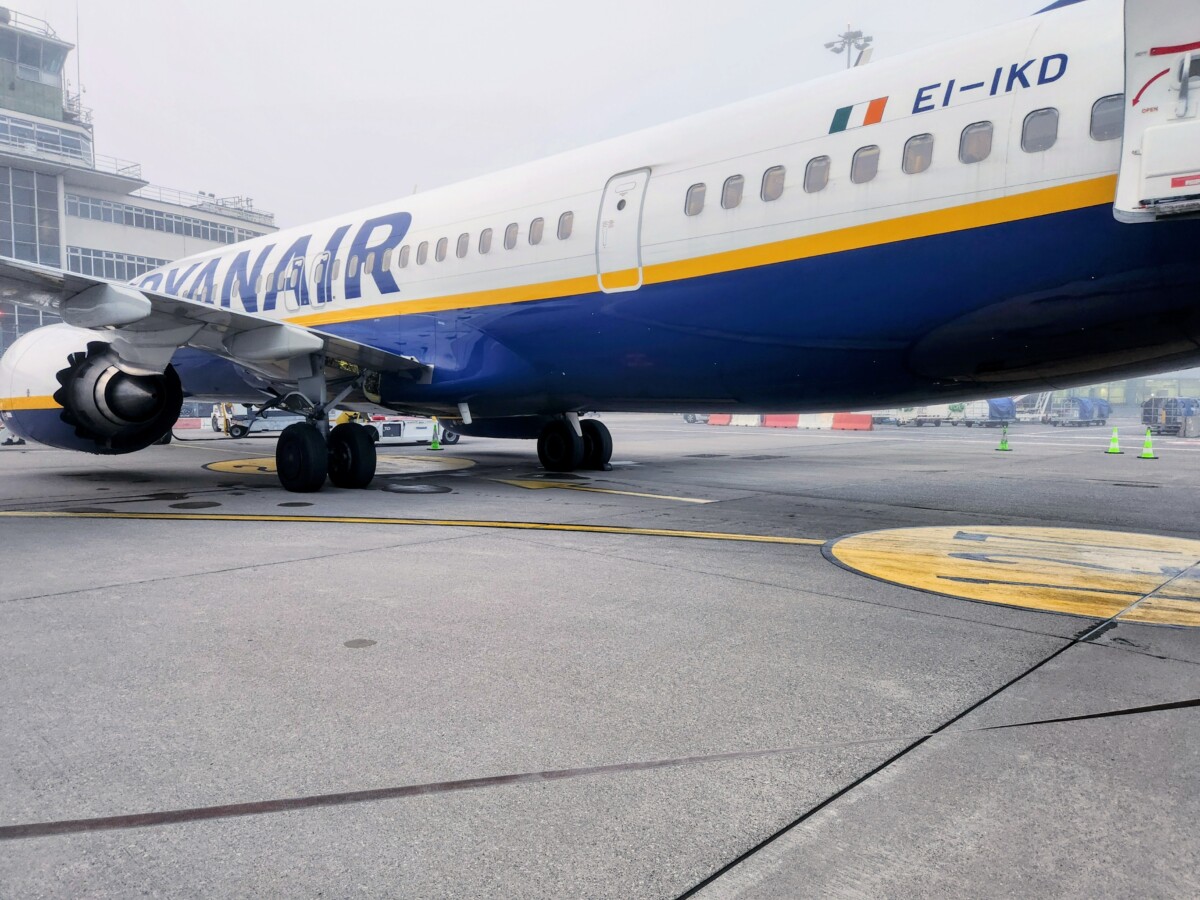 No novembra Ryanair pieņems tikai digitālas iekāpšanas kartes
