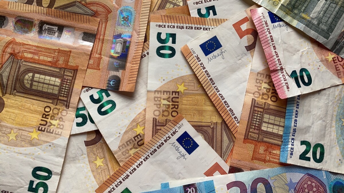 Centrālā banka brīdina par strauju inflācijas pieaugumu