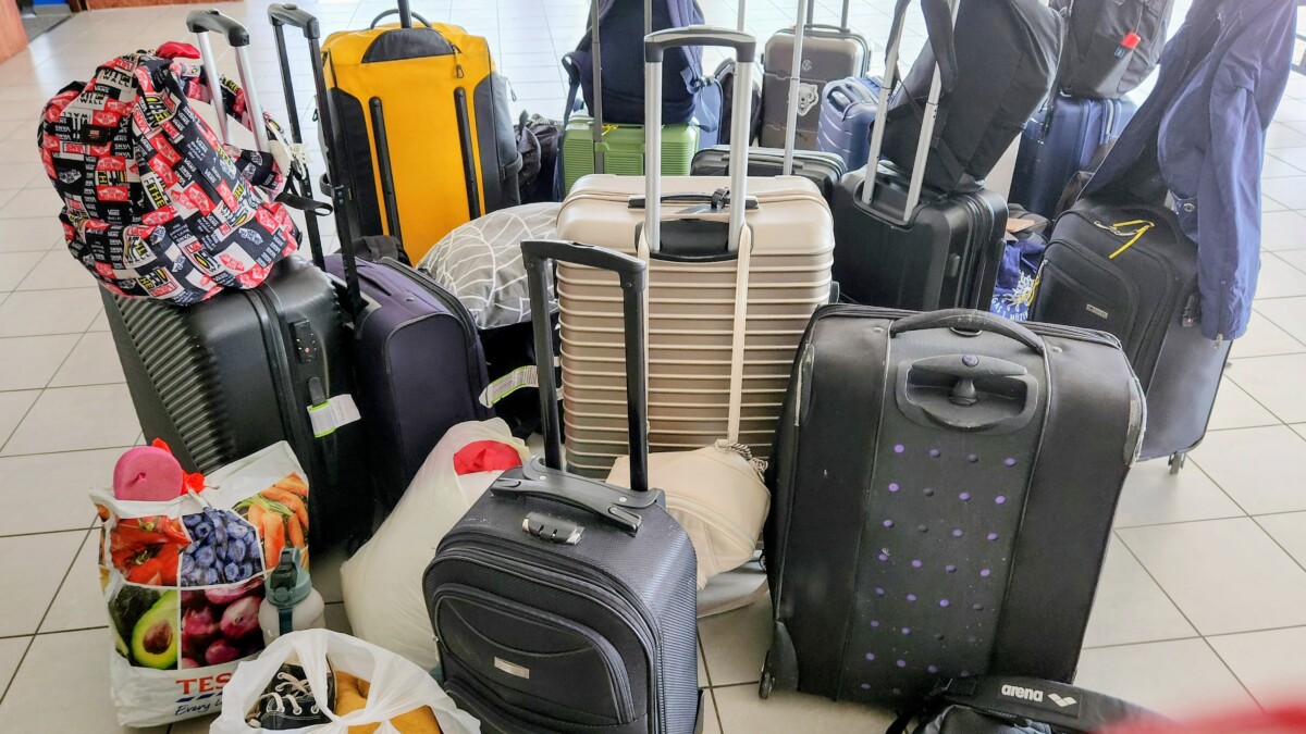 Valdība plāno pamazām izbeigt izmitināšanas programmu bēgļiem no Ukrainas