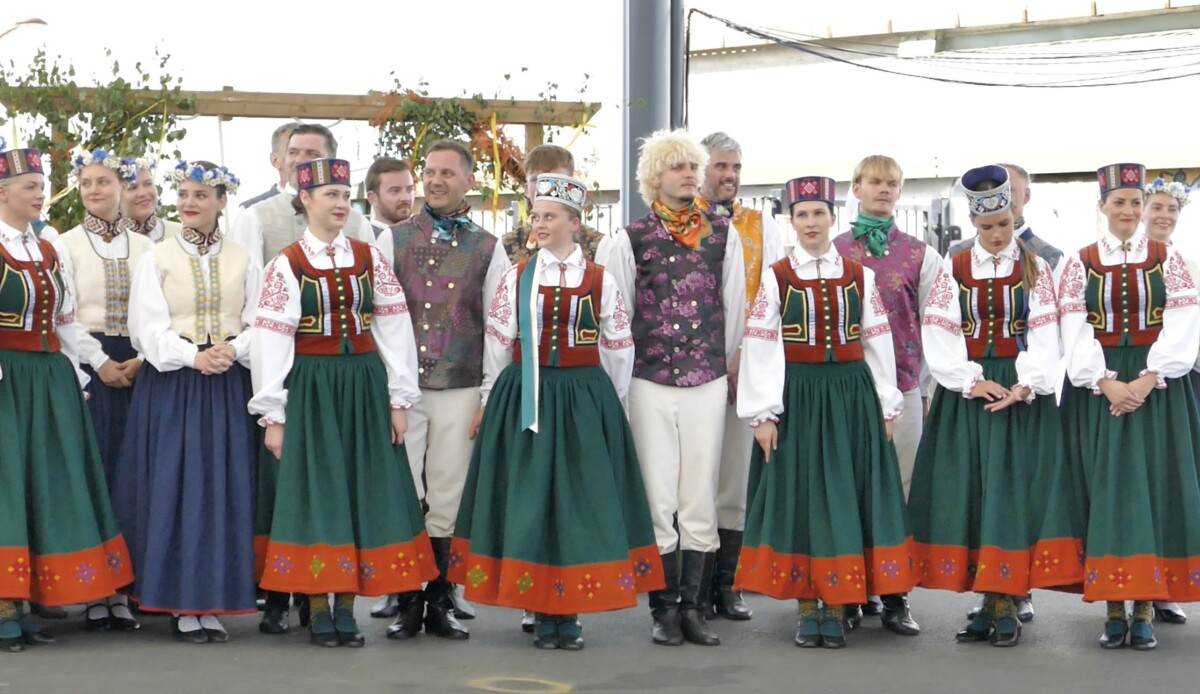 “Karbunkulim”-20 jeb “dejot ir laime”