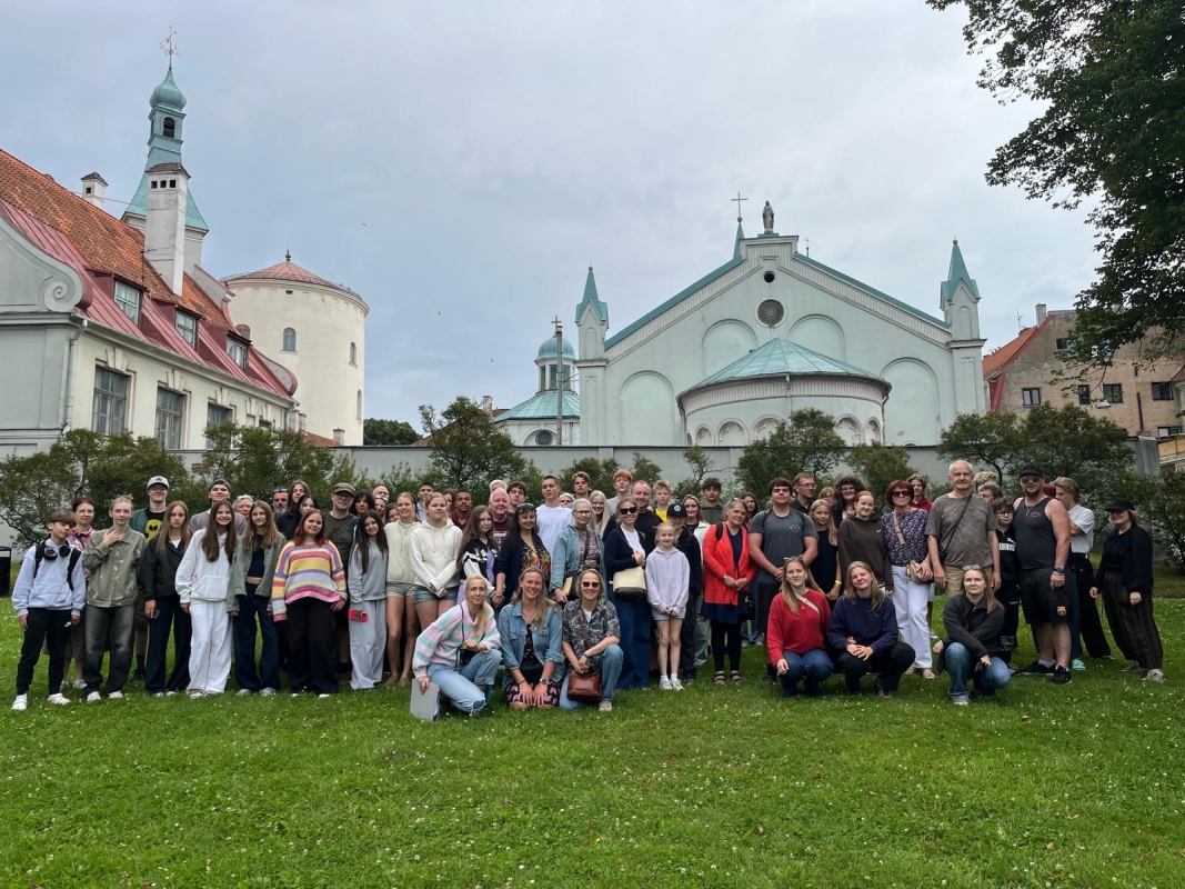 Draudzība bez robežām: sākusies 47. Eiropas Vasaras skola diasporas jauniešiem un bērniem